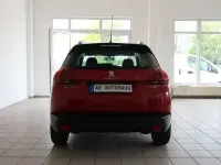 Gebraucht Peugeot 2008 Active 110 PS (80 kW) 2017 Lackierung ultimaterot/metallic SUV