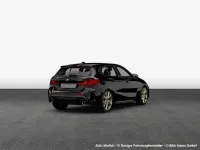 Gebraucht BMW M1 306 PS (225 kW) 2023 Saphirschwarz metallic Coupé