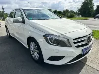 Gebraucht Mercedes A180 Style 122 PS (89 kW) 2014 Weiß Limousine