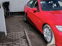 Gebraucht BMW 325 218 PS (160 kW) 2005 Rot Limousine