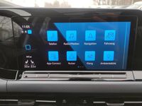 Gebraucht VW Golf VIII Active 150 PS (110 kW) 2023 Atlantik blue metallic Limousine