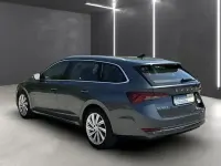 Gebraucht Skoda Octavia Style 204 PS (150 kW) 2021 Quarzgrau metallic (metallic) Kombi