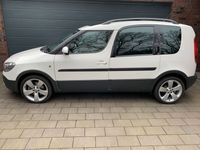 gebraucht Skoda Roomster Scout 1,2l TSI wenig Kilometer Panoramadach