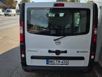 Gebraucht Opel Vivaro 145 PS (106 kW) 2018 Weiß Van / Kleinbus