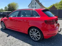 Gebraucht Audi A3 Sportback e-tron Ambiente 150 PS (110 kW) 2016 Rot Kleinwagen