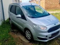 Gebraucht Ford Tourneo Courier 100 PS (73 kW) 2015 Silber Van / Kleinbus