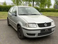 Second-hand VW Polo Edition 75 CP (55 kW) 2000 Gri Berlinǎ