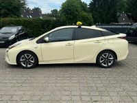Gebraucht Toyota Prius 99 PS (72 kW) 2018 Gelb Kleinwagen
