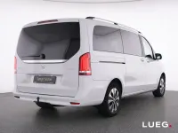 Gebraucht Mercedes V300 237 PS (174 kW) 2024 Weiß Van / Kleinbus