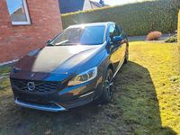 Gebraucht Volvo V60 CC 150 PS (110 kW) 2016 Grau Kombi