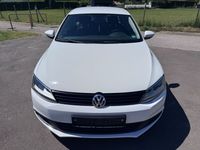 Gebraucht VW Jetta Trendline 105 PS (77 kW) 2011 Weiß Limousine