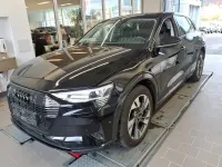 Second-hand Audi e-tron Advanced 230 kW (313 CP) 2022 Negru SUV
