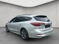 Używany Ford Focus ST-Line X 155 KM (114 kW) 2024 Srebrny Sedan/Limuzyna