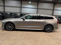 Gebraucht Volvo V60 Momentum 150 PS (110 kW) 2019 Grau Kombi
