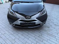 Gebraucht Toyota Aygo 69 PS (50 kW) 2016 Schwarz Kleinwagen