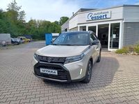 Neu Suzuki Vitara Comfort 129 PS (94 kW) 2025 Savanna/black met SUV