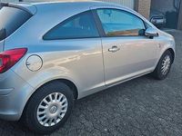 Gebraucht Opel Corsa Innovation 69 PS (50 kW) 2010 Silber Kleinwagen