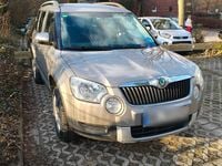 Gebraucht Skoda Yeti 105 PS (77 kW) 2012 Silber SUV