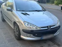 Gebraucht Peugeot 206 CC 109 PS (80 kW) 2002 Silber Cabrio