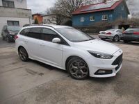 Używany Ford Focus ST 250 KM (183 kW) 2018 Biały Sedan/Limuzyna