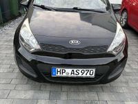 Second-hand Kia Rio 75 CP (55 kW) 2014 Negru Hatchback