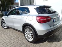 Gebraucht Mercedes GLA200 156 PS (114 kW) 2019 Silber SUV