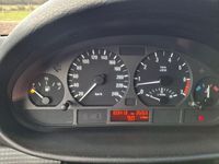 Gebraucht BMW 318 143 PS (105 kW) 2002 Silber Limousine