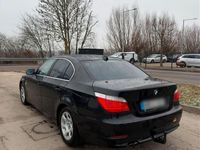 Gebraucht BMW 525 197 PS (144 kW) 2007 Schwarz Limousine