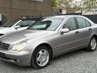 Gebraucht Mercedes C200 Classic 163 PS (119 kW) 2003 Braun Limousine