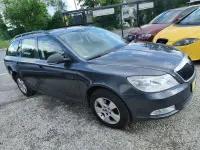Gebraucht Skoda Octavia 102 PS (75 kW) 2012 Grau Kombi