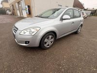 Gebraucht Kia Ceed 109 PS (80 kW) 2008 Grau Kleinwagen