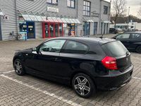 Gebraucht BMW 116 122 PS (89 kW) 2007 Schwarz Kleinwagen