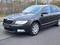 Gebraucht Skoda Superb 170 PS (125 kW) 2013 Braun Kombi