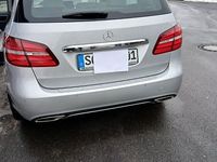 Gebraucht Mercedes B200 156 PS (114 kW) 2016 Silber Van / Kleinbus
