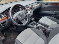 Gebraucht Skoda Superb Elegance 200 PS (147 kW) 2011 Blau Kombi