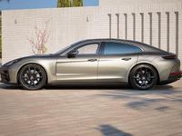 Neu Porsche Panamera 4 470 PS (345 kW) 2026 Aventuringrünmetallic Limousine