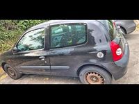 Gebraucht Renault Clio II 75 PS (55 kW) 2002 Schwarz Kleinwagen