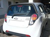 Gebraucht Chevrolet Spark 68 PS (50 kW) 2011 Weiß Kleinwagen