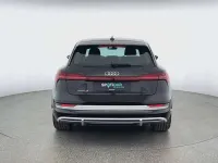 Gebraucht Audi e-tron 369 kW (503 PS) 2022 Schwarz SUV