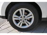 gebraucht Hyundai ix35 1.6 STYLE * AHK * PARKTRONIC * SITZHEIZUNG VORN & HINTEN * TEMPOMAT * LM-FELGEN 17 ZOLL