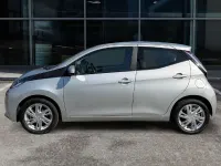 Gebraucht Toyota Aygo X-play 69 PS (50 kW) 2017 Grau Kleinwagen