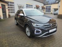 Gebraucht VW T-Roc Style 150 PS (110 kW) 2024 Grau SUV