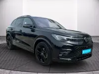 Gebraucht VW Tiguan R-line 150 PS (110 kW) 2024 Deep black perleffekt (metallic) SUV