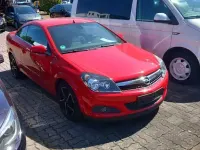 Gebraucht Opel Astra Edition 140 PS (102 kW) 2007 Rot Cabrio