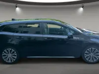 Gebraucht Toyota Corolla Team 116 PS (85 kW) 2020 Schwarz Kombi
