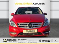 Gebraucht Mercedes B180 122 PS (89 kW) 2012 Rot Van / Kleinbus