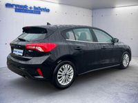 Gebraucht Ford Focus Titanium 125 PS (91 kW) 2022 Schwarz Limousine