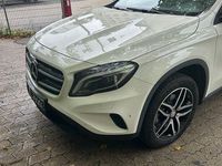 Gebraucht Mercedes GLA250 AMG line 211 PS (155 kW) 2015 Weiß SUV
