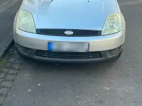 Używany Ford Fiesta 60 KM (44 kW) 2003 Srebrny Hatchback