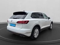 Gebraucht VW Touareg Basis 231 PS (169 kW) 2020 Weiß SUV